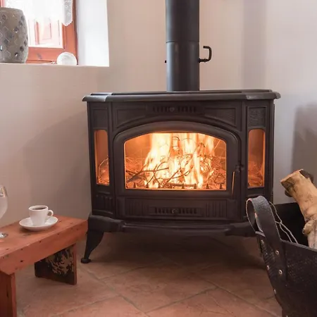Rustic Escape - Private Haven Near The