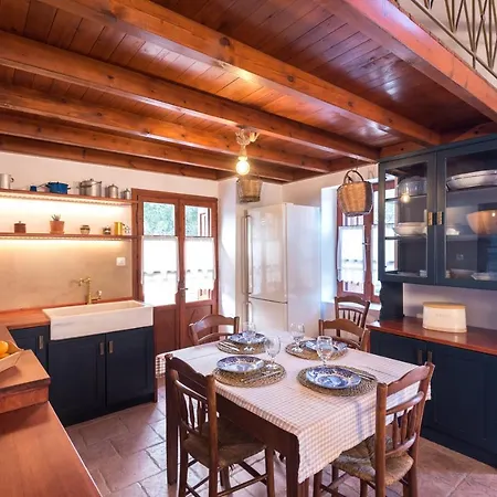 Rustic Escape - Private Haven Near The Σπίτι διακοπών